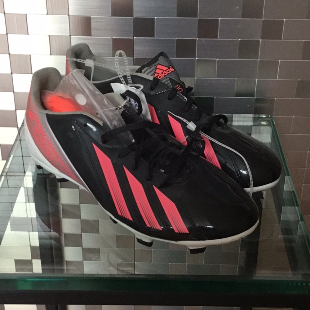 Adidas Sneakers never worn